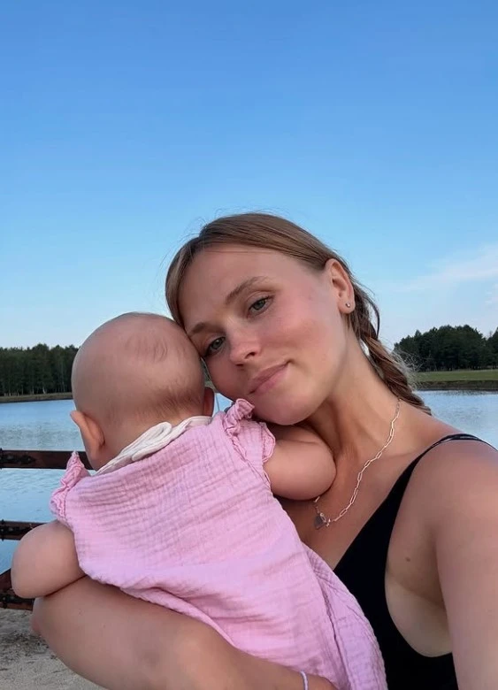 Анна Кошмал поділилася відвертим зізнанням про фігуру після народження другої дитини