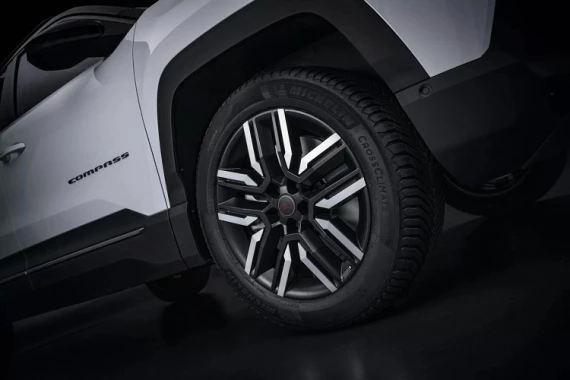 Jeep кинув виклик RAV4: новий Compass отримає електроверсію та незвичний дизайн