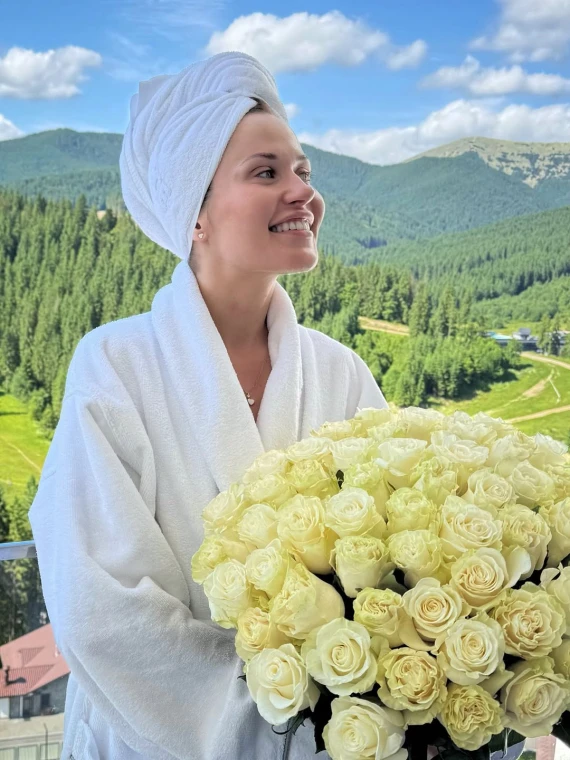 Наталка Денисенко влаштувала ніжну фотосесію на тлі Карпат
