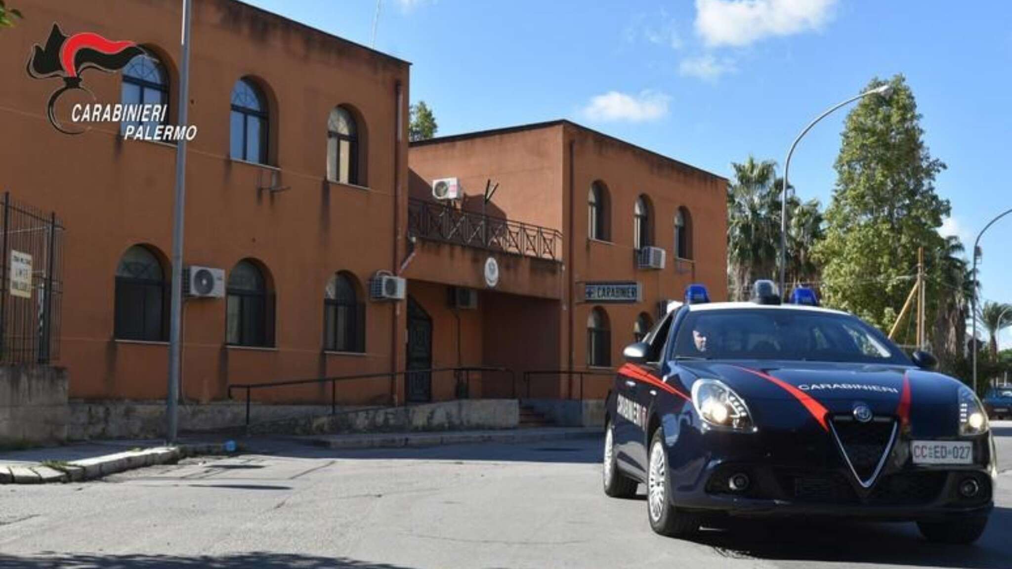 Botte e umiliazioni a una ragazza disabile, arrestati familiari