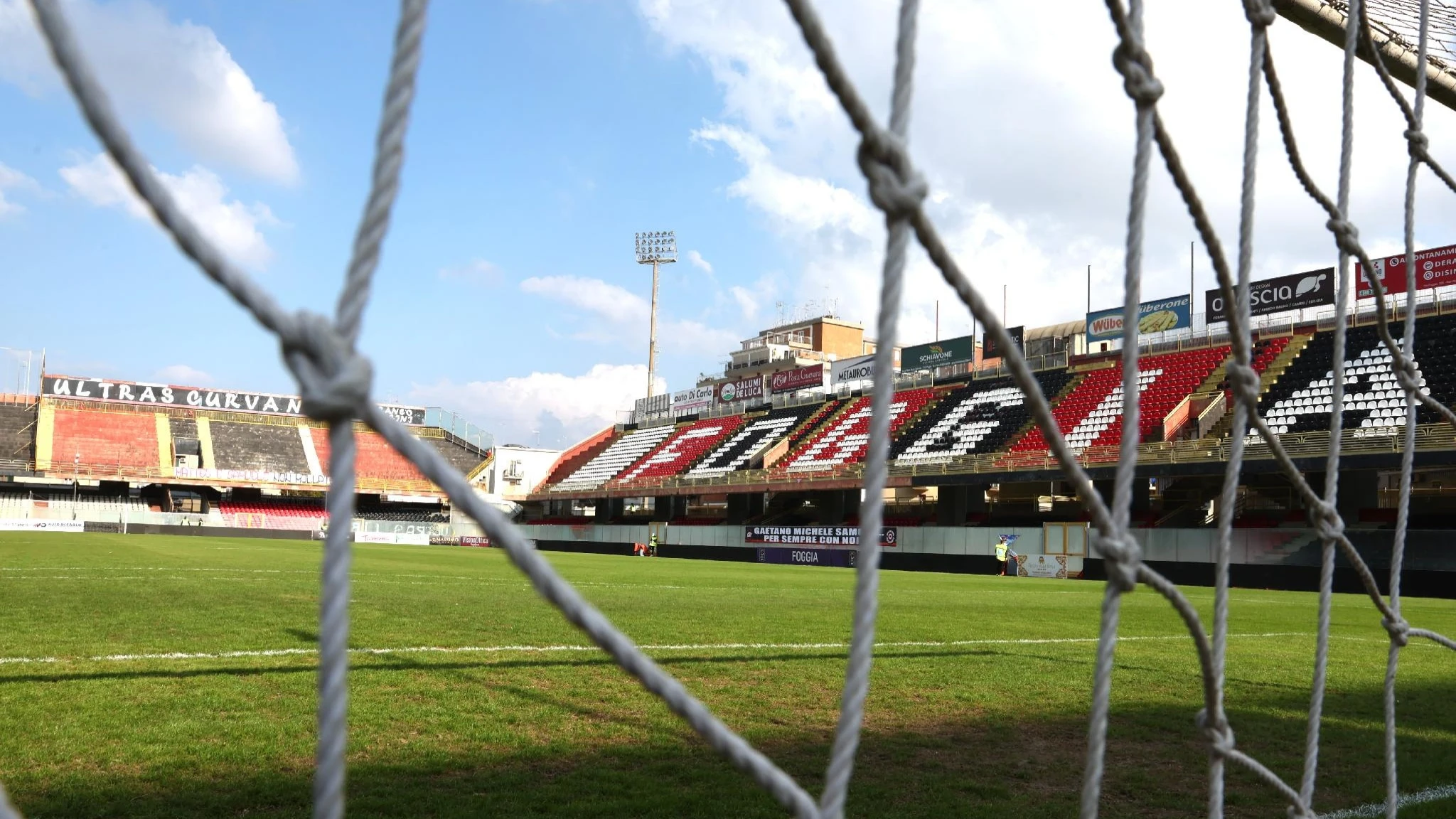 Calcio Foggia 1920, intimidazioni per far dimettere il presidente: 4 arresti e Daspo