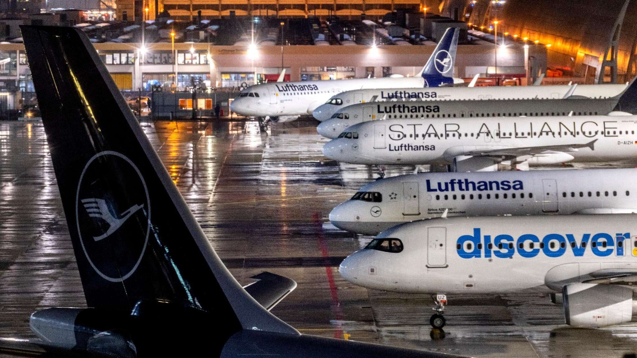 Lufthansa all'UE: fermare l'intesa sull'aviazione con il Qatar, danneggia il settore