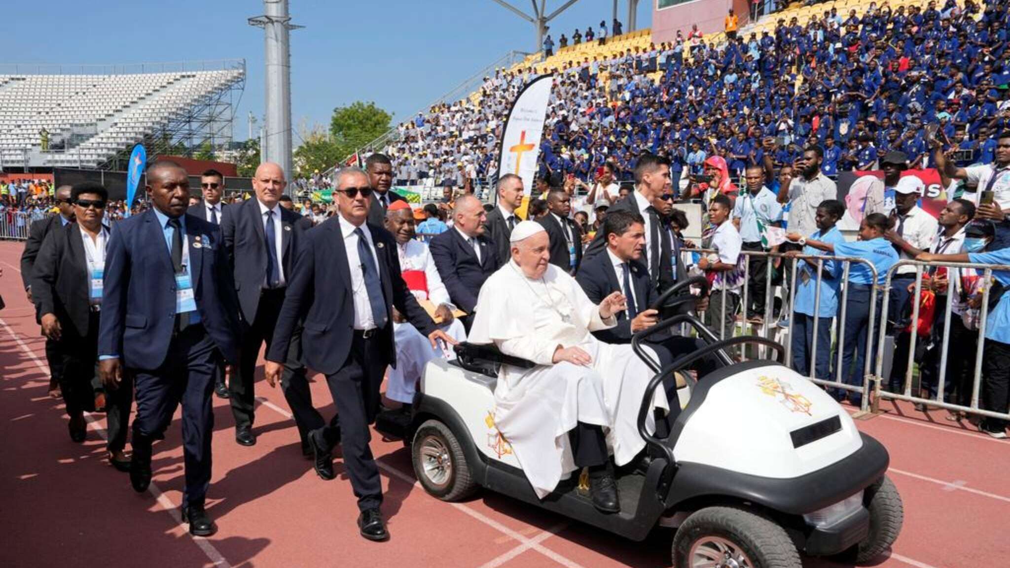 Papa Francesco ai giovani della Papua Nuova Guinea: 