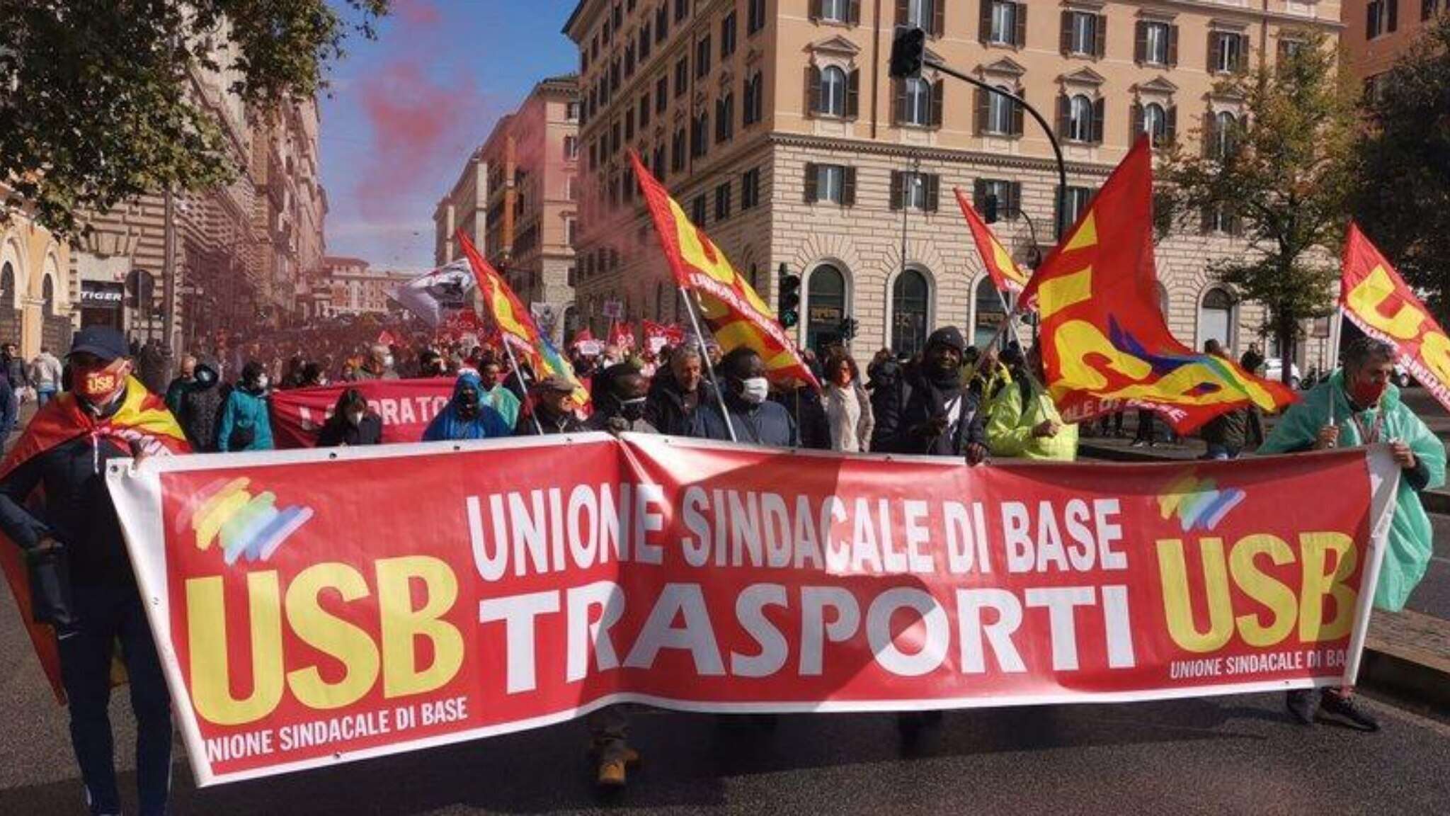 Sciopero, Usb conferma lo stop del trasporto pubblico locale di venerdì dopo l'incontro con Salvini