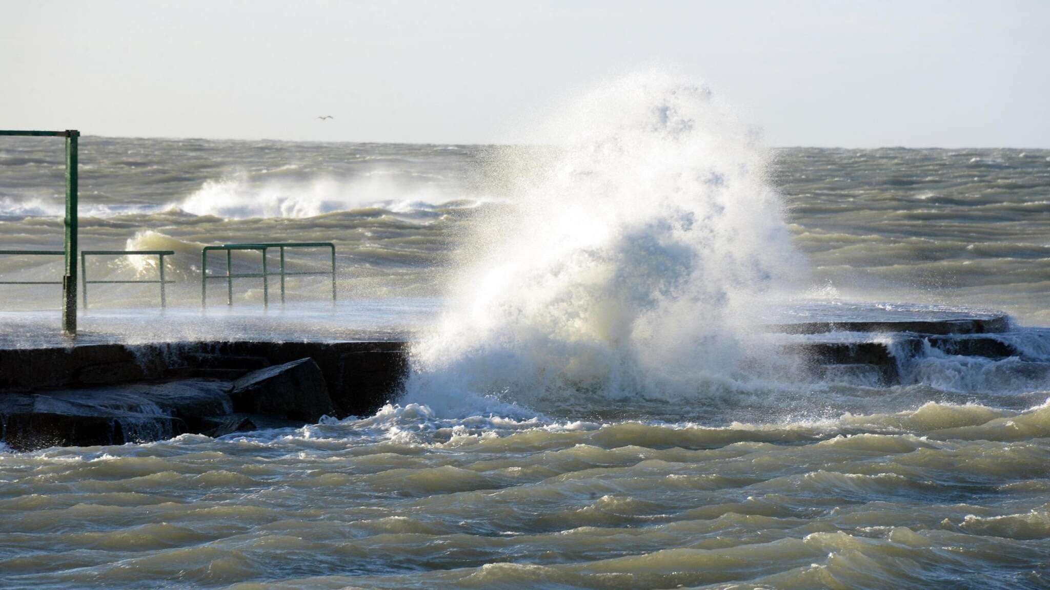 Maltempo. Forti piogge a Orbetello, bomba d'acqua a Talamone rovesciate barche nel porto