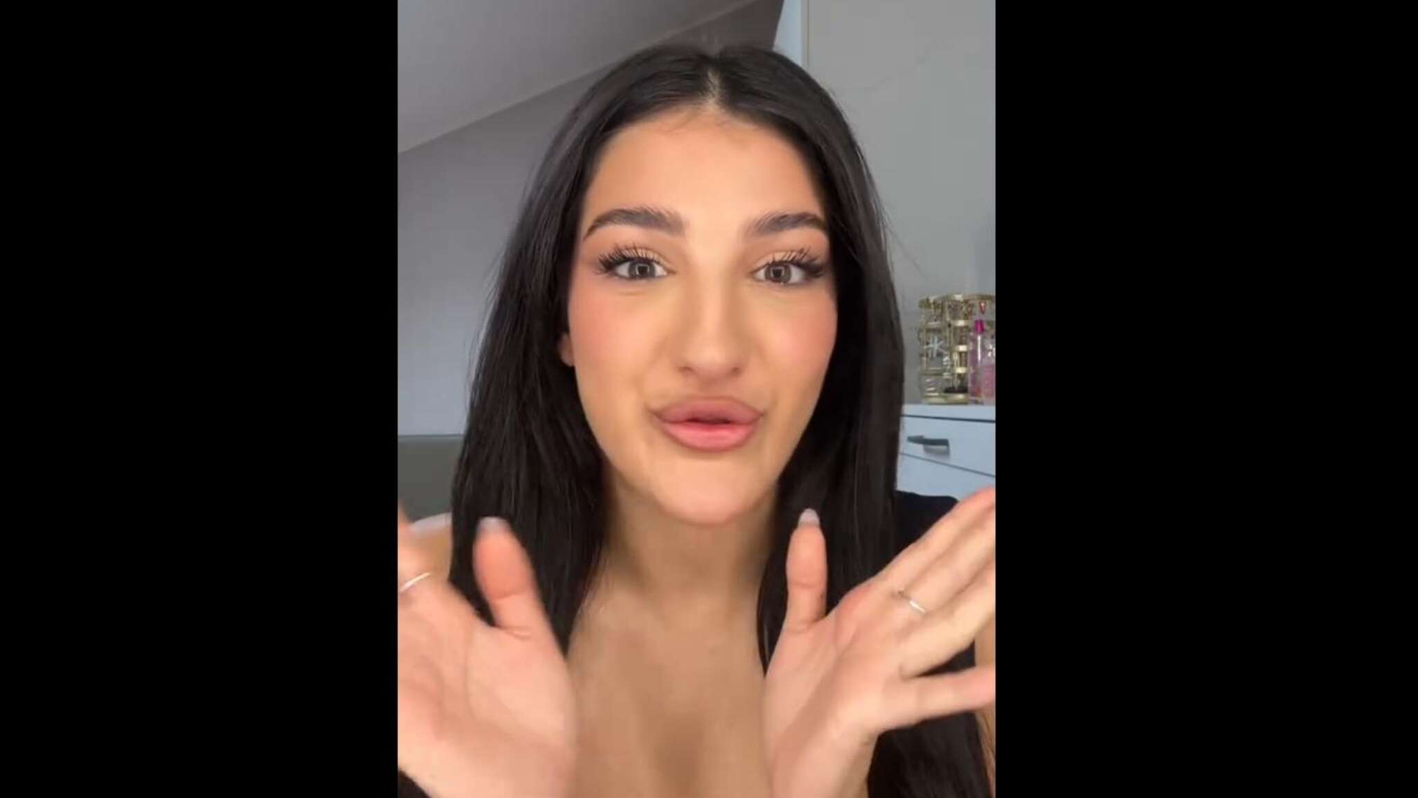 Gli Oscar di TikTok: Eléna Hazinah premiata come 'content creator dell'anno'