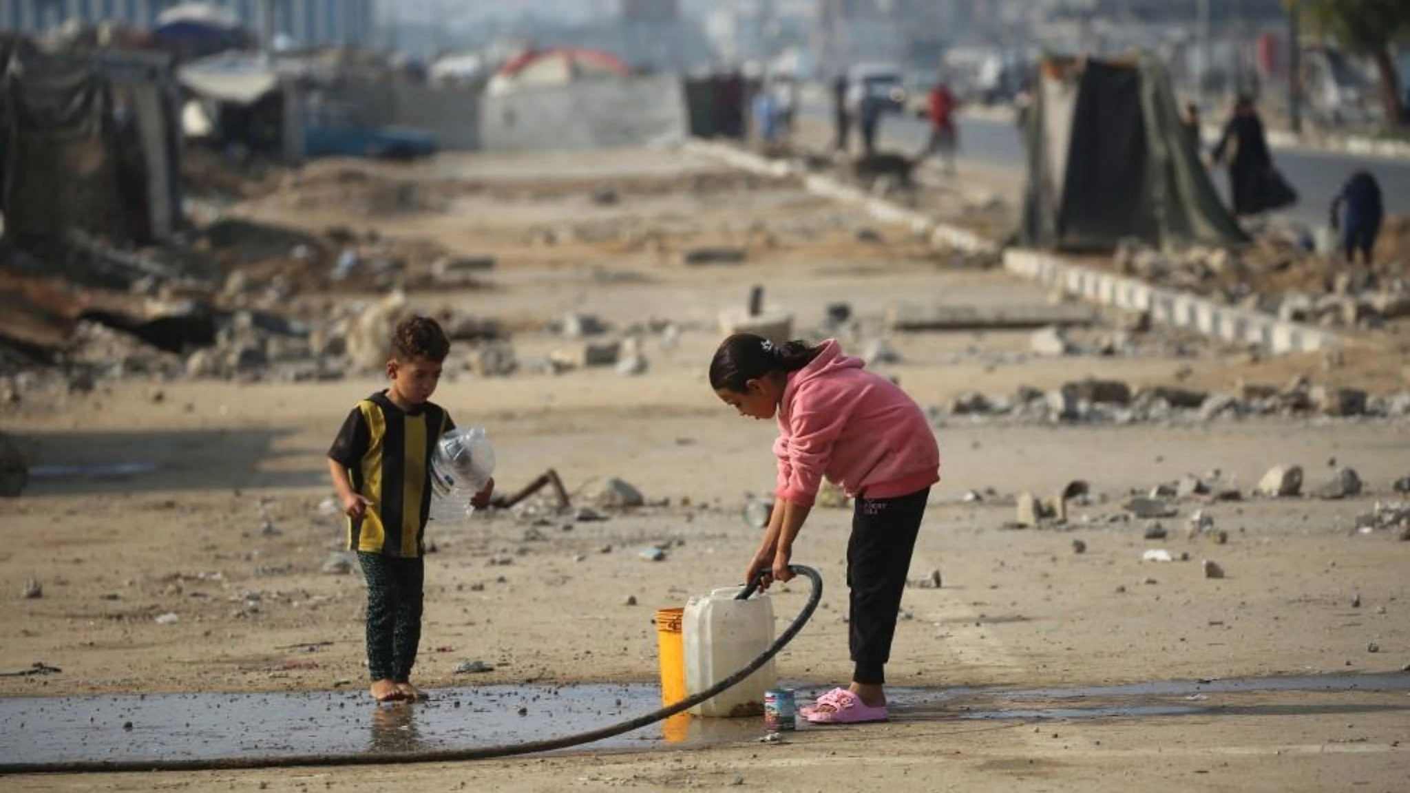 Hamas consegna il corpo di un ostaggio morto nel 2014. Oggi Kushner da Netanyahu