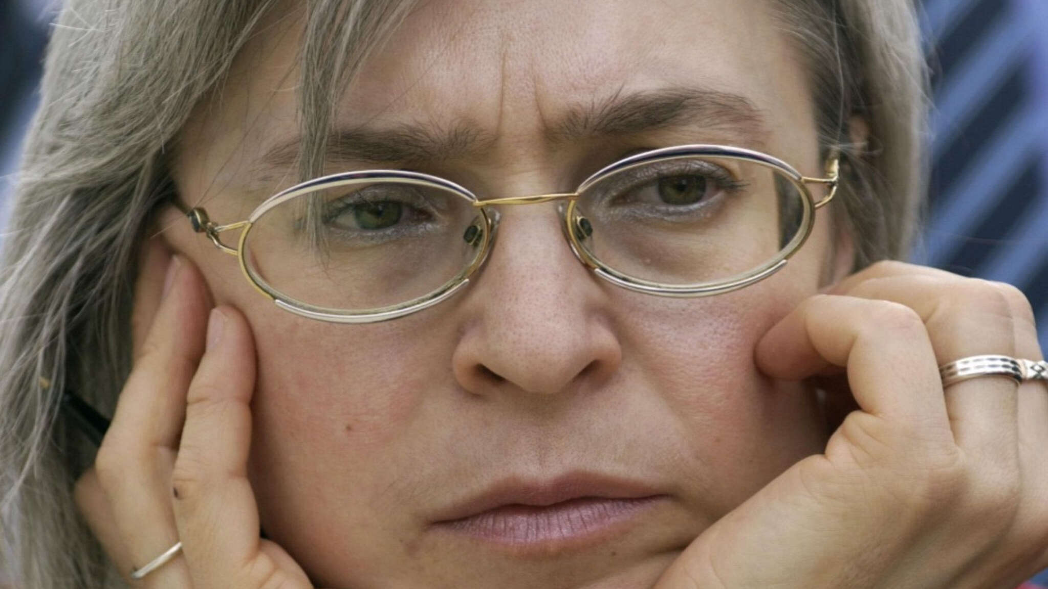 18 anni fa l'omicidio di Anna Politkovskaja, la giornalista che cercava la verità