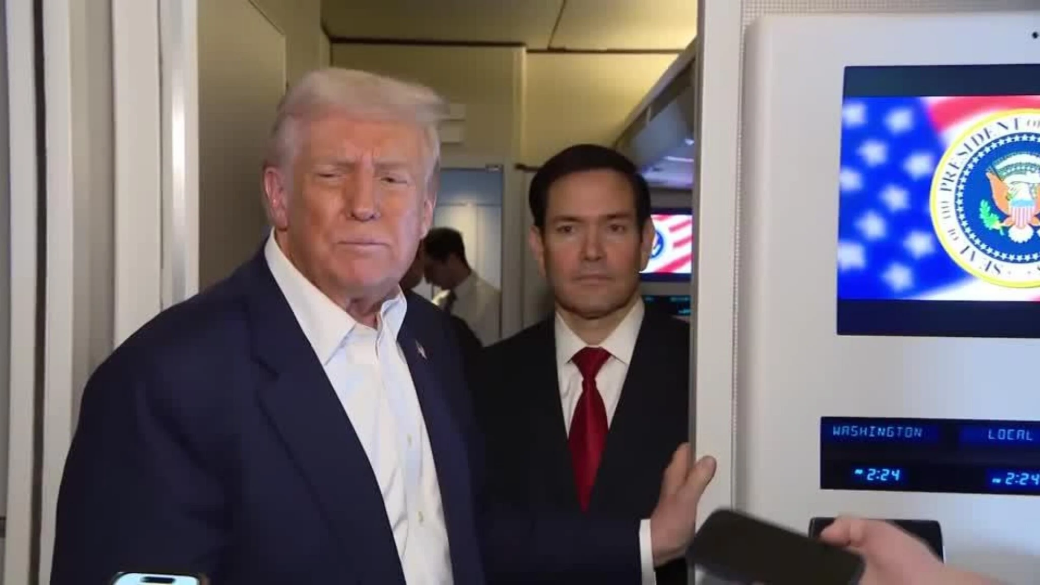 Trump sul terzo mandato: «Mi piacerebbe» e non correrà come vice. Ma fa gli elogi a Rubio e Vance