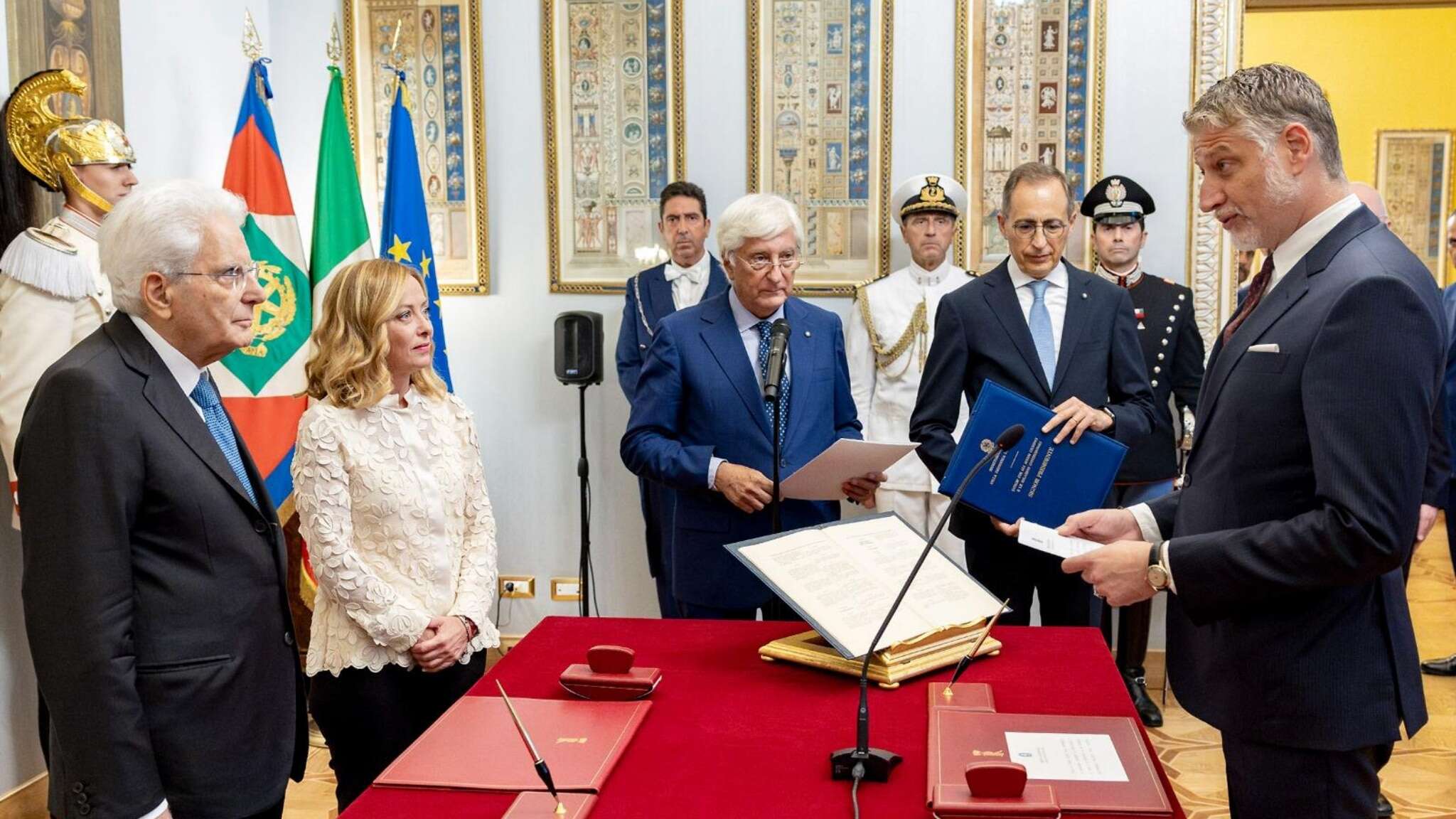 Alessandro Giuli giura come ministro della Cultura