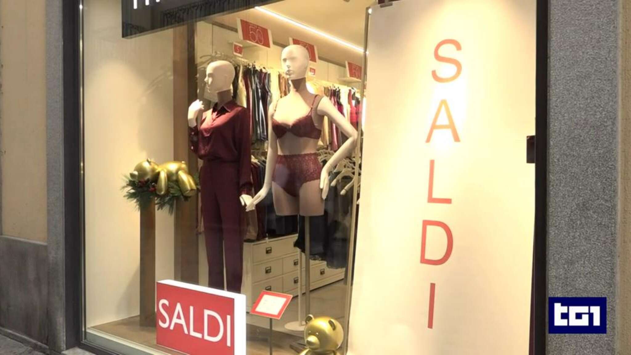 Saldi al via: gli italiani pronti a spendere di più dello scorso anno, budget medio di 307 euro