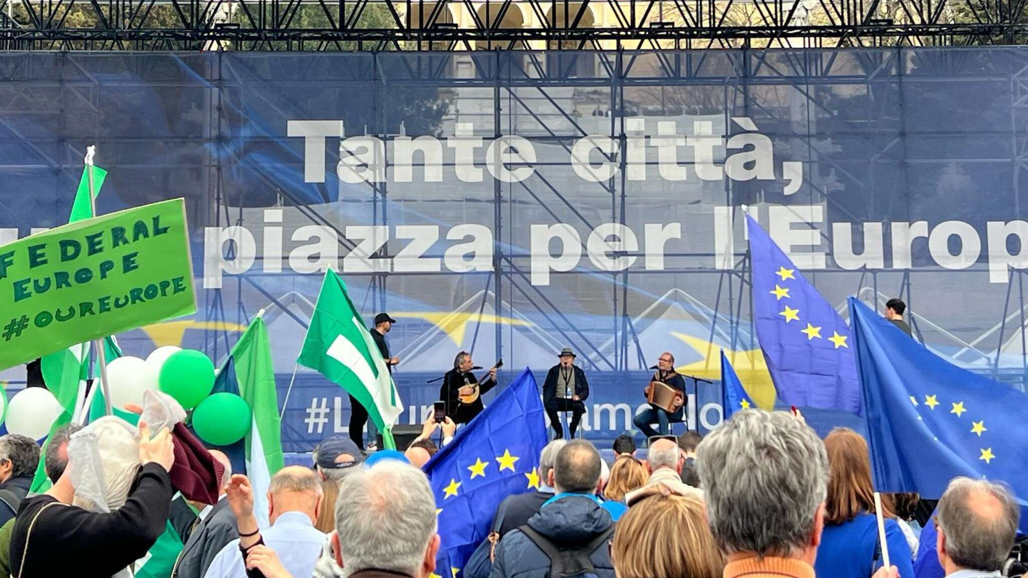 A Roma la manifestazione per l'Europa. Serra: 