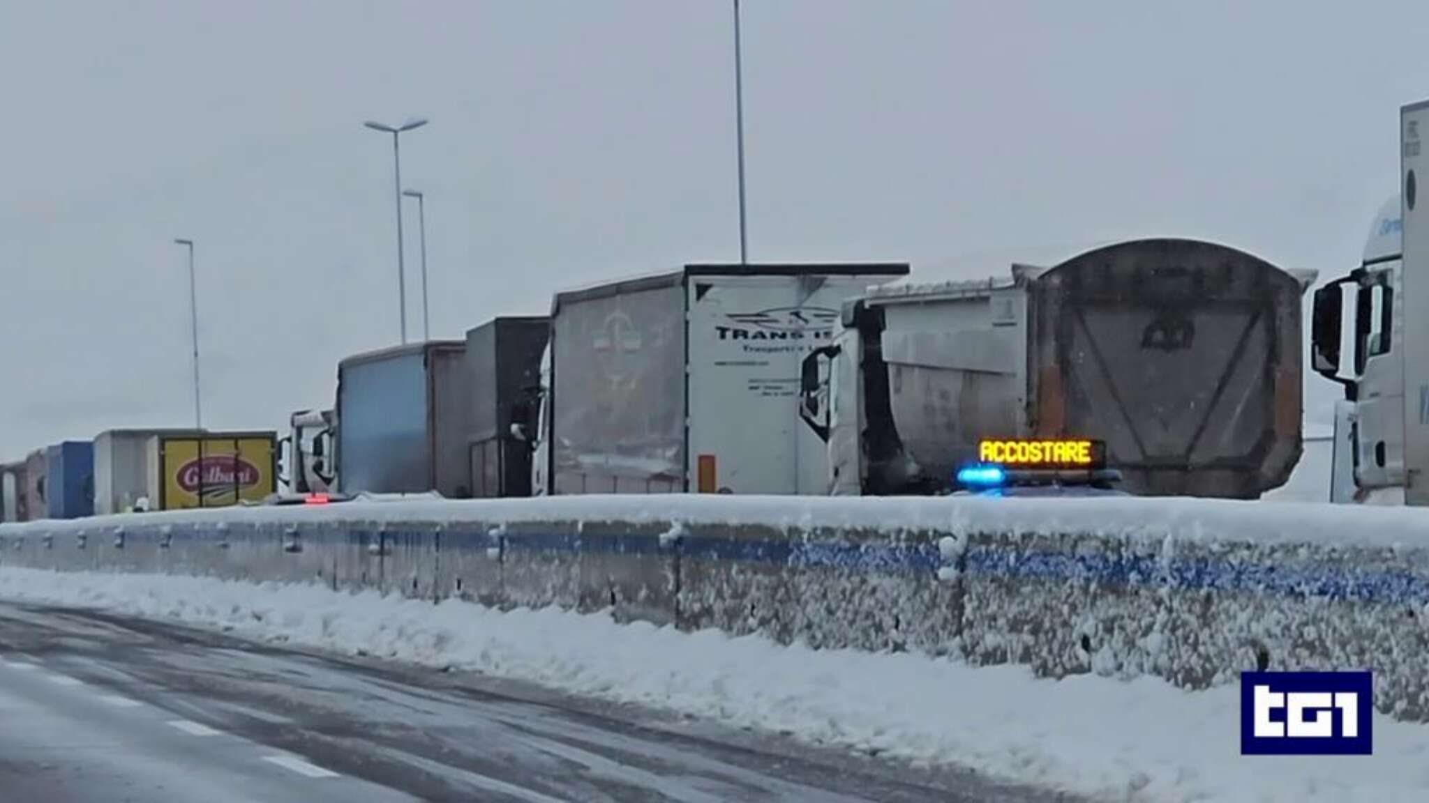 Maltempo in Italia: pioggia, vento e neve, scuole chiuse in alcuni centri