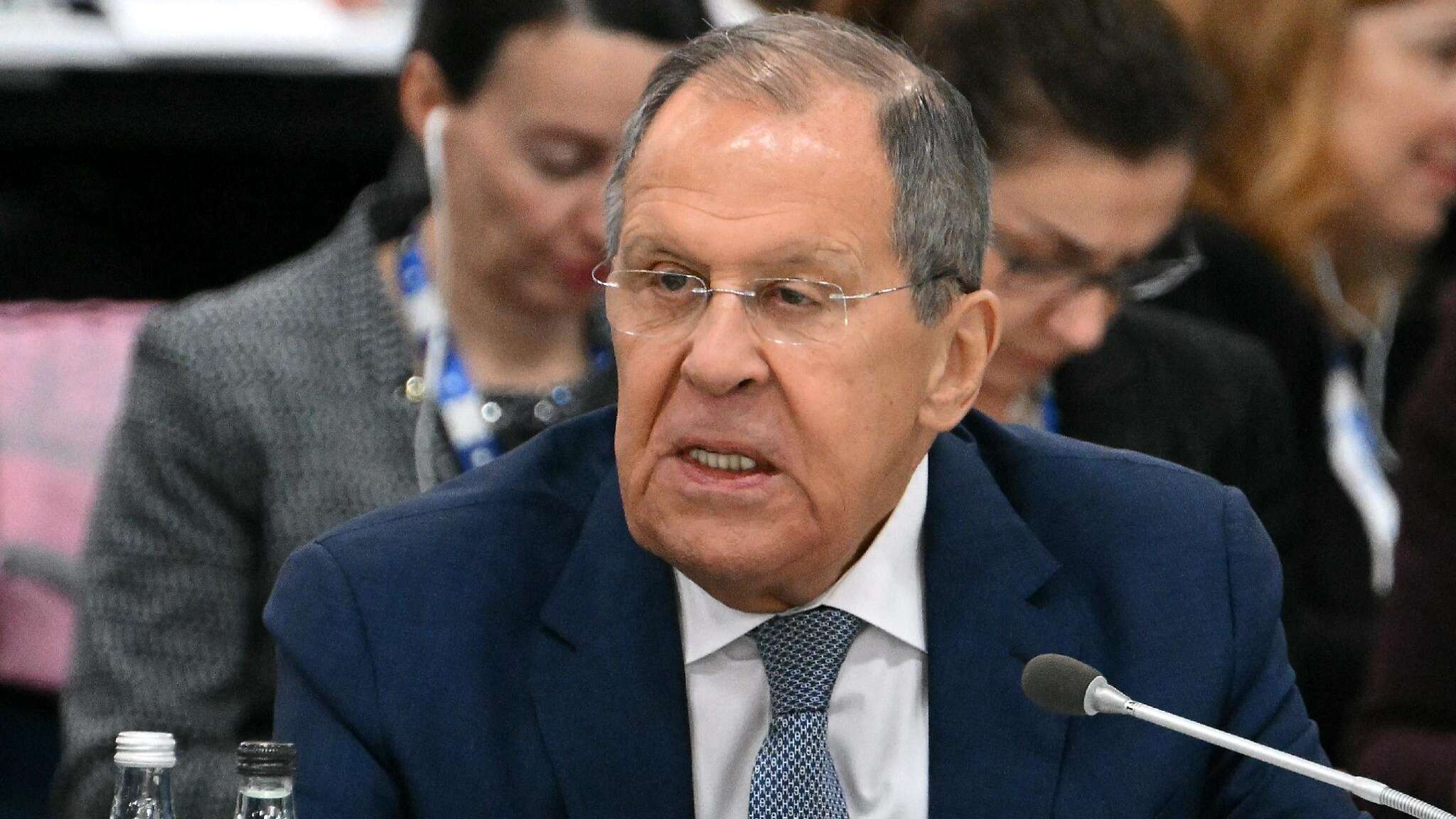 Lavrov, una tregua ora in Ucraina sarebbe inutile. Le bombe di Putin sul Natale