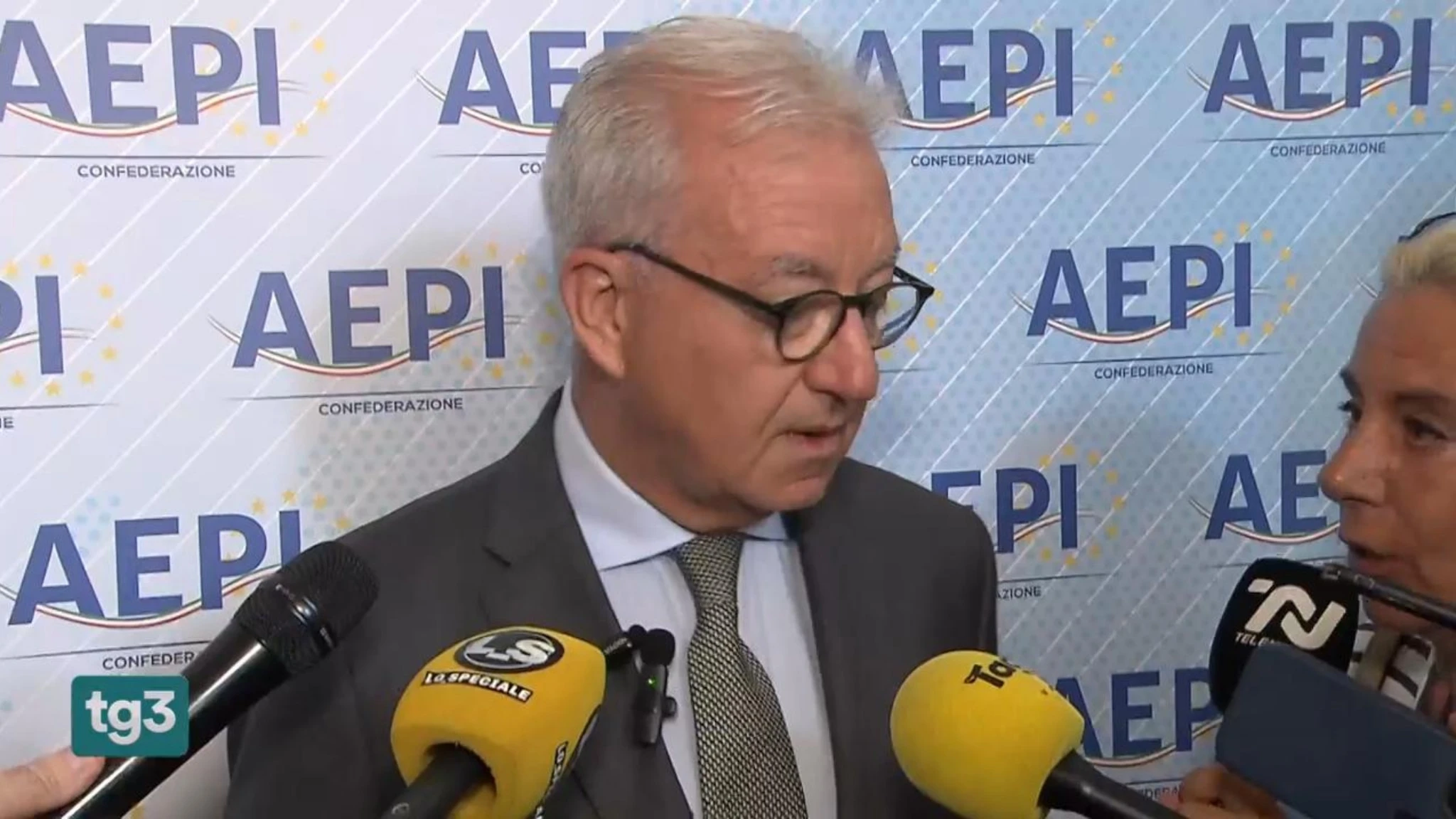 Legge elettorale e 'corsa' per il Quirinale, muro opposizioni