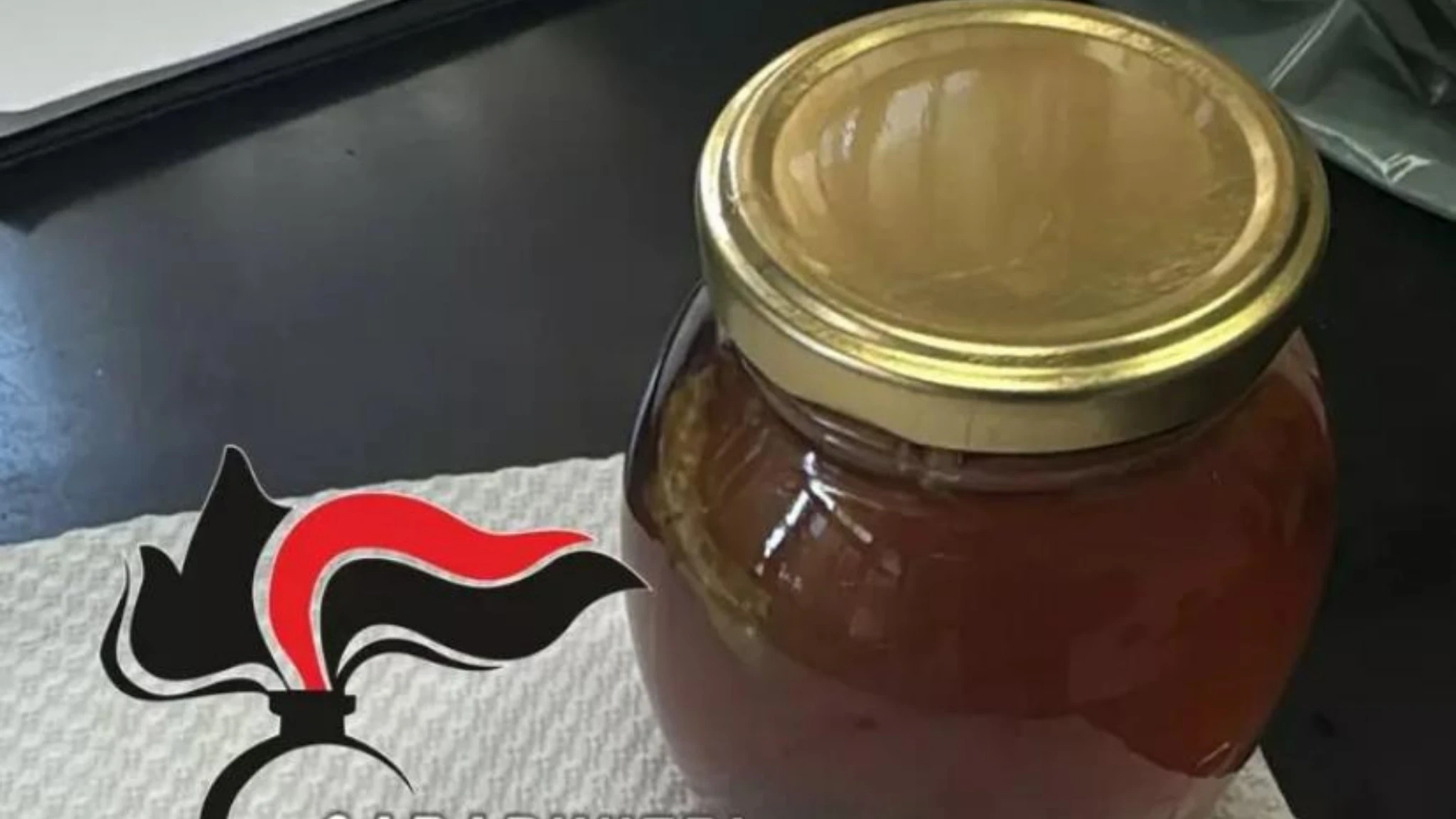 Cos' è il miele da sballo, la droga wax che ha ridotto in fin di vita un 17enne