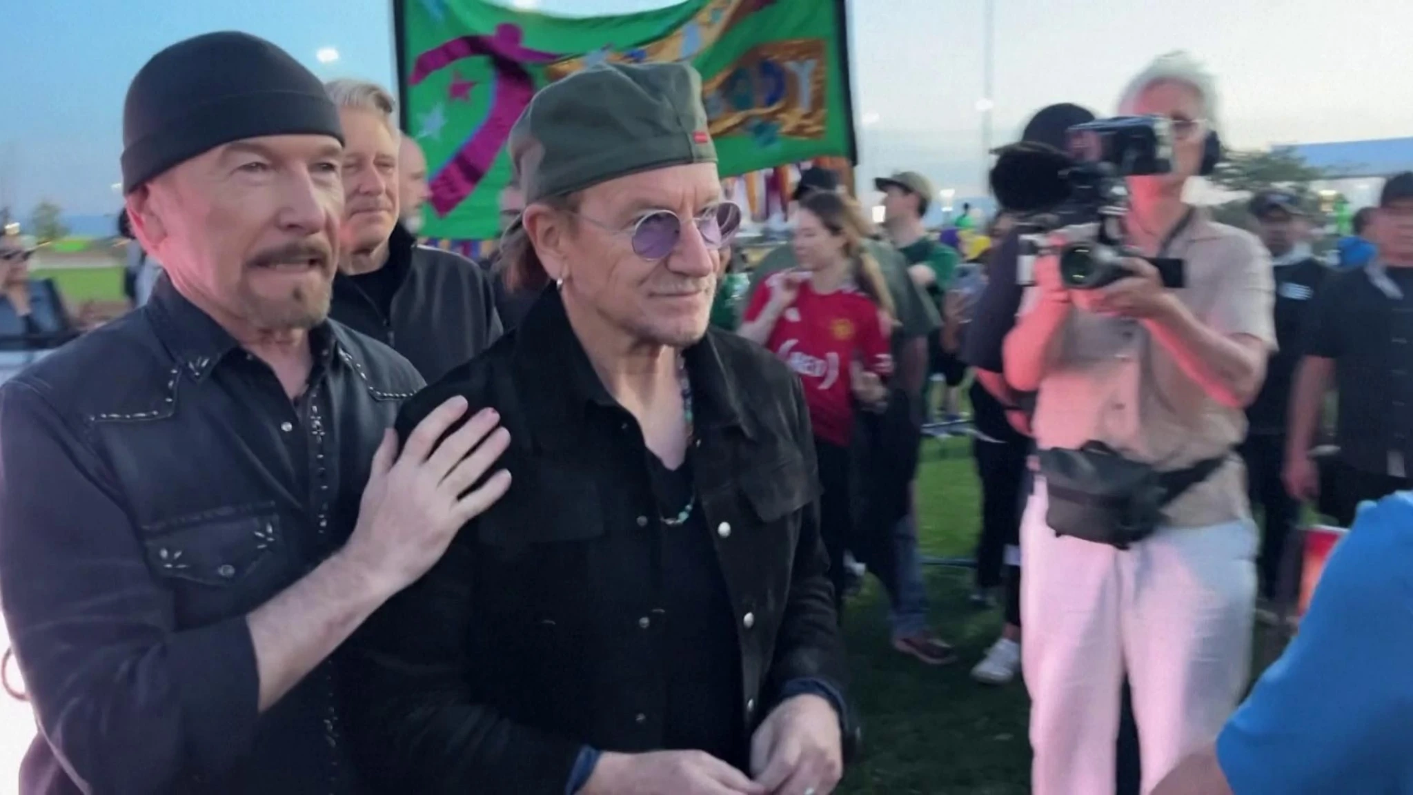 Bono e gli U2 fanno il tifo per la Street Child World Cup in Messico