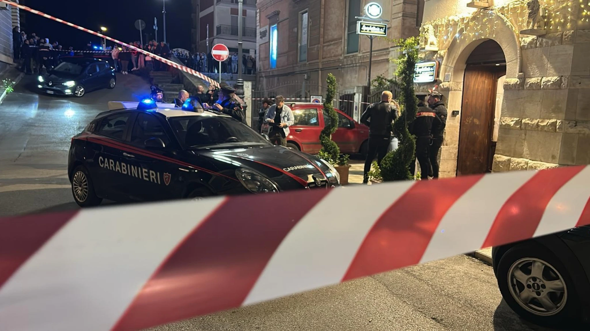 Bisceglie, sparatoria in un ristorante. Ucciso un cameriere 62enne