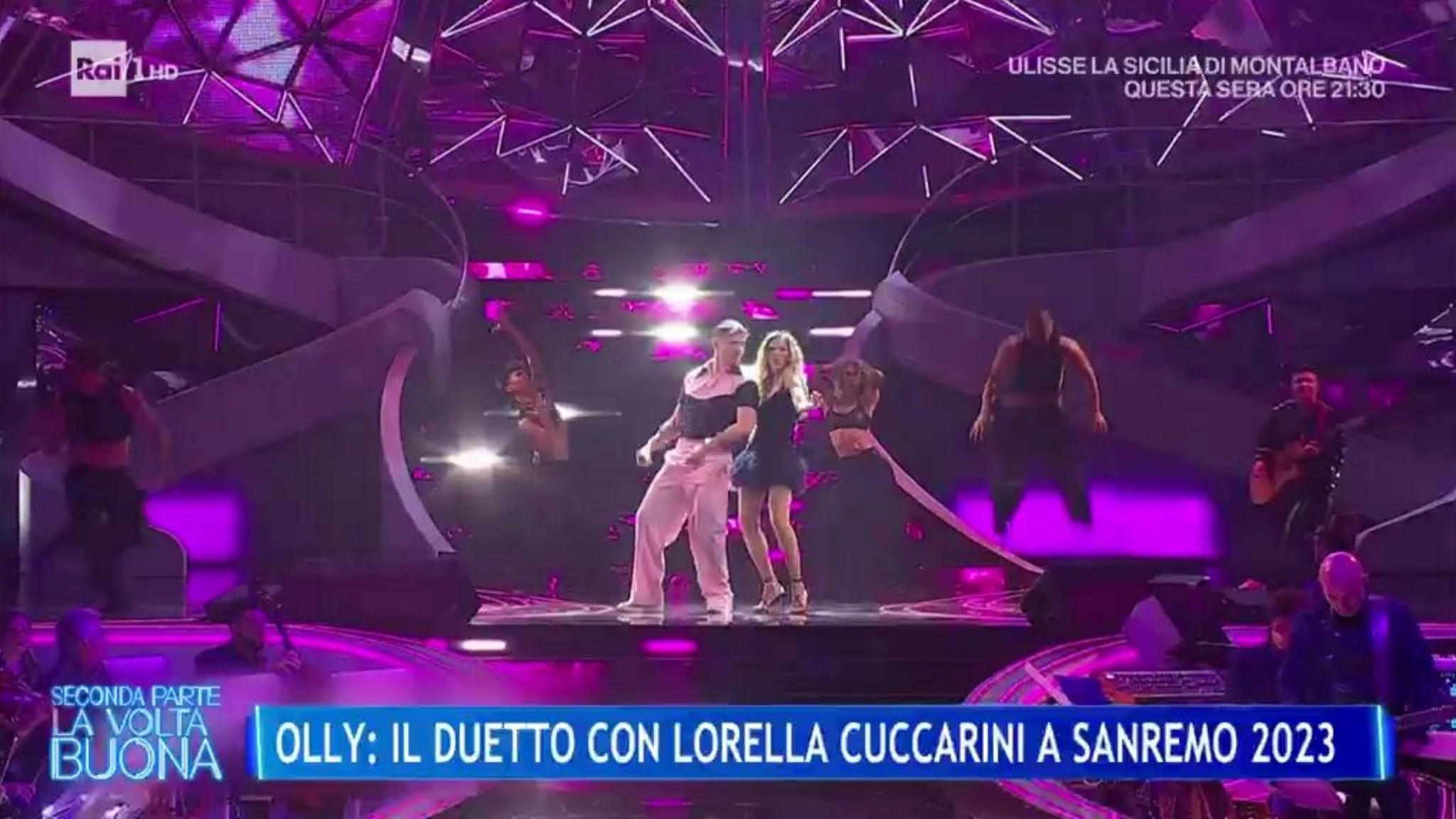 Sanremo 2025, il duetto di Olly con Lorella Cuccarini