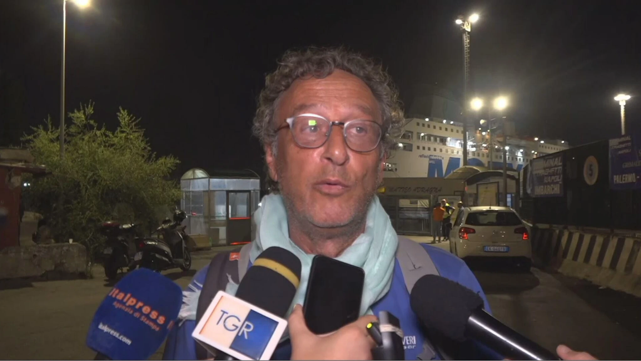 Le voci dei passeggeri della Moby al rientro in porto