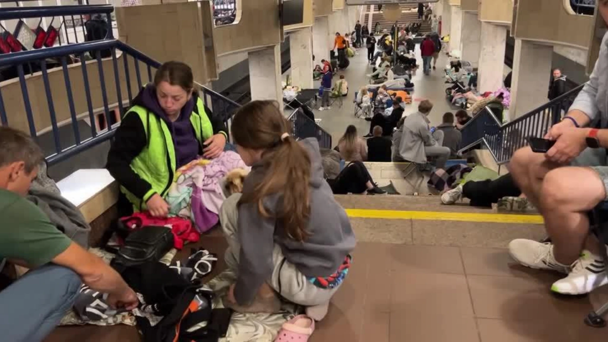 Attacco notturno a Kiev, gli abitanti di si rifugiano nella metropolitana