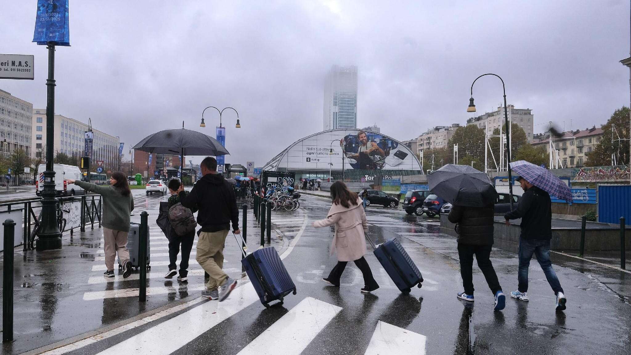 Torna il maltempo: piogge e temporali al centro nord, allerta gialla in otto regioni