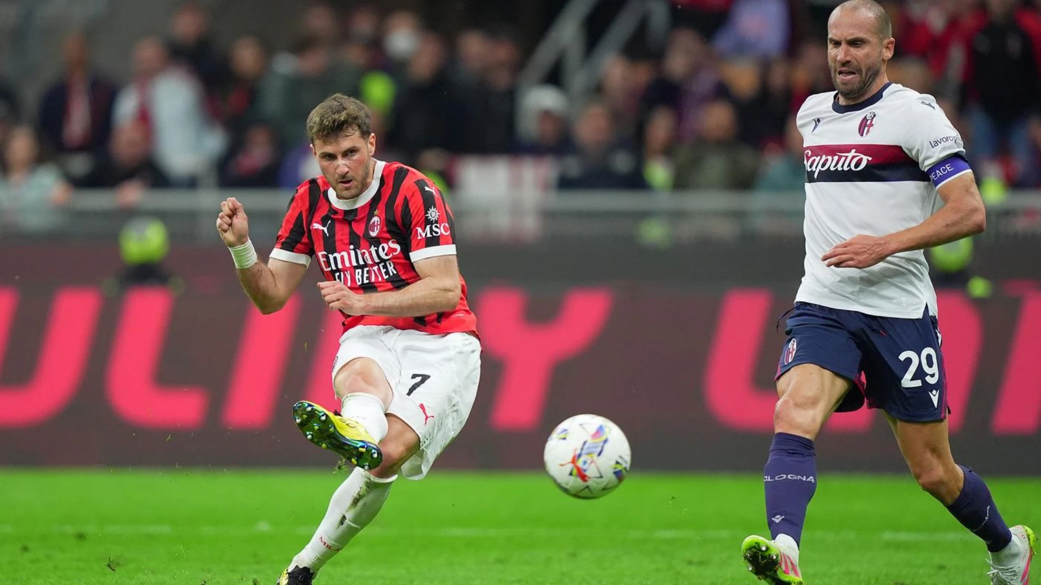 Mattarella incontra i giocatori di Milan e Bologna, le squadre finaliste della Coppa Italia