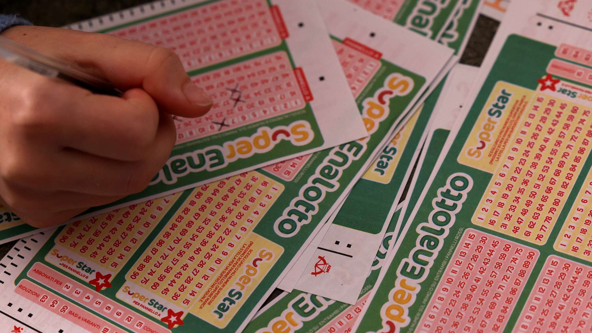 Lotto e Superenalotto, il venerdì arriva una nuova estrazione settimanale