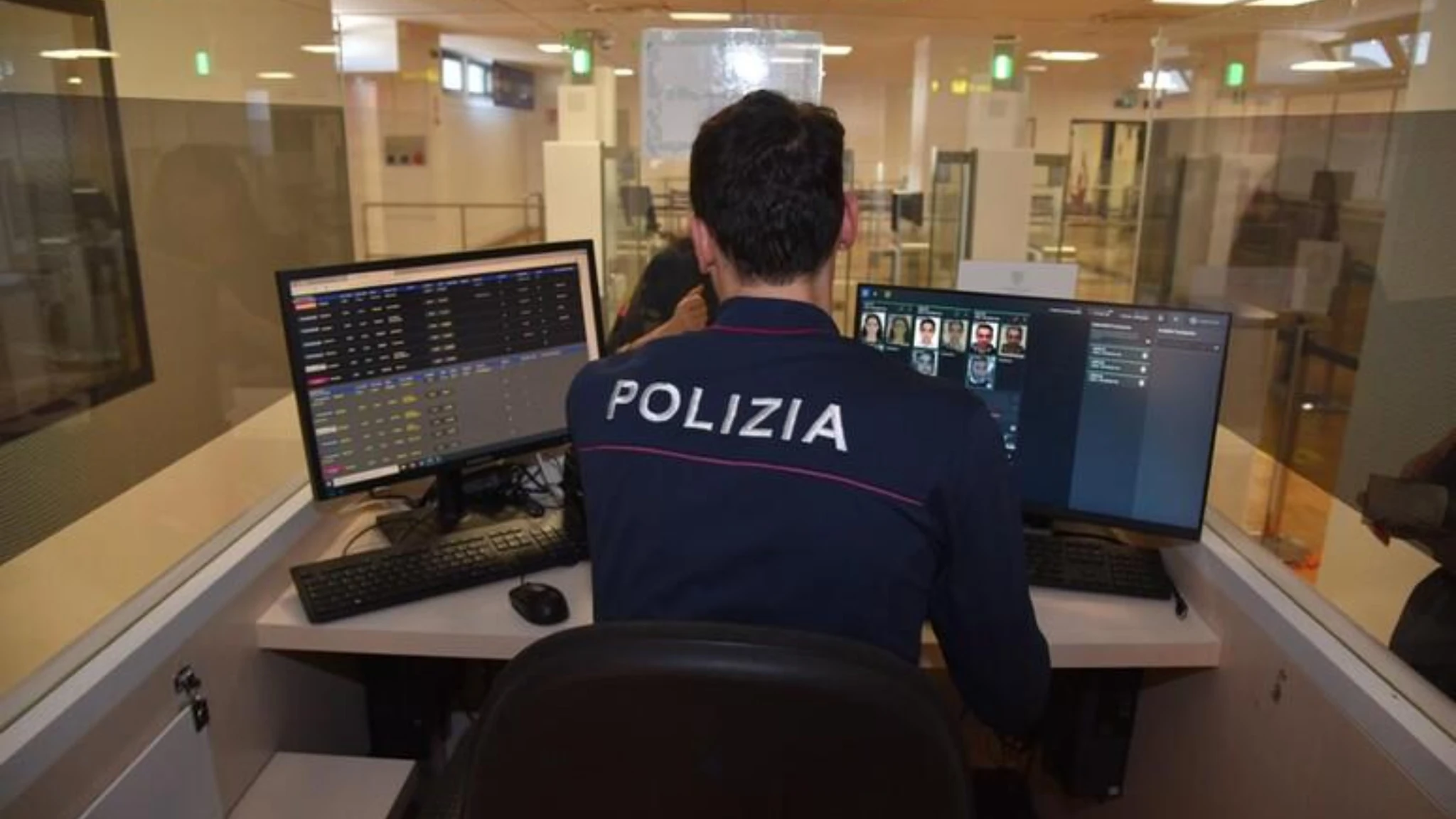 Terrorismo: video di propaganda jihadista nello smartphone, arrestato 24enne