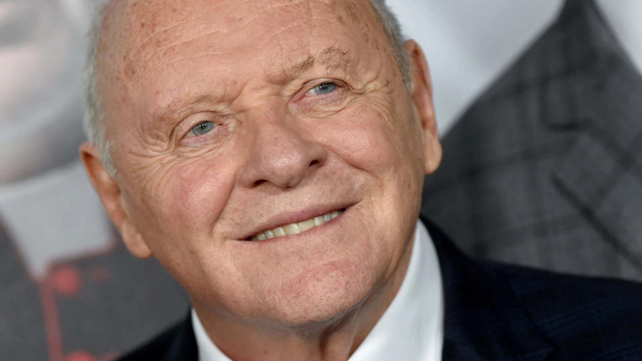 Anthony Hopkins si racconta nel libro 