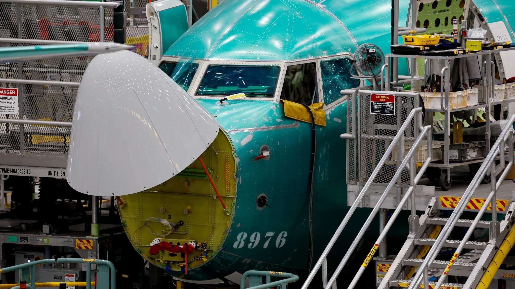 Boeing taglierà il 10% della forza lavoro, via 17mila persone