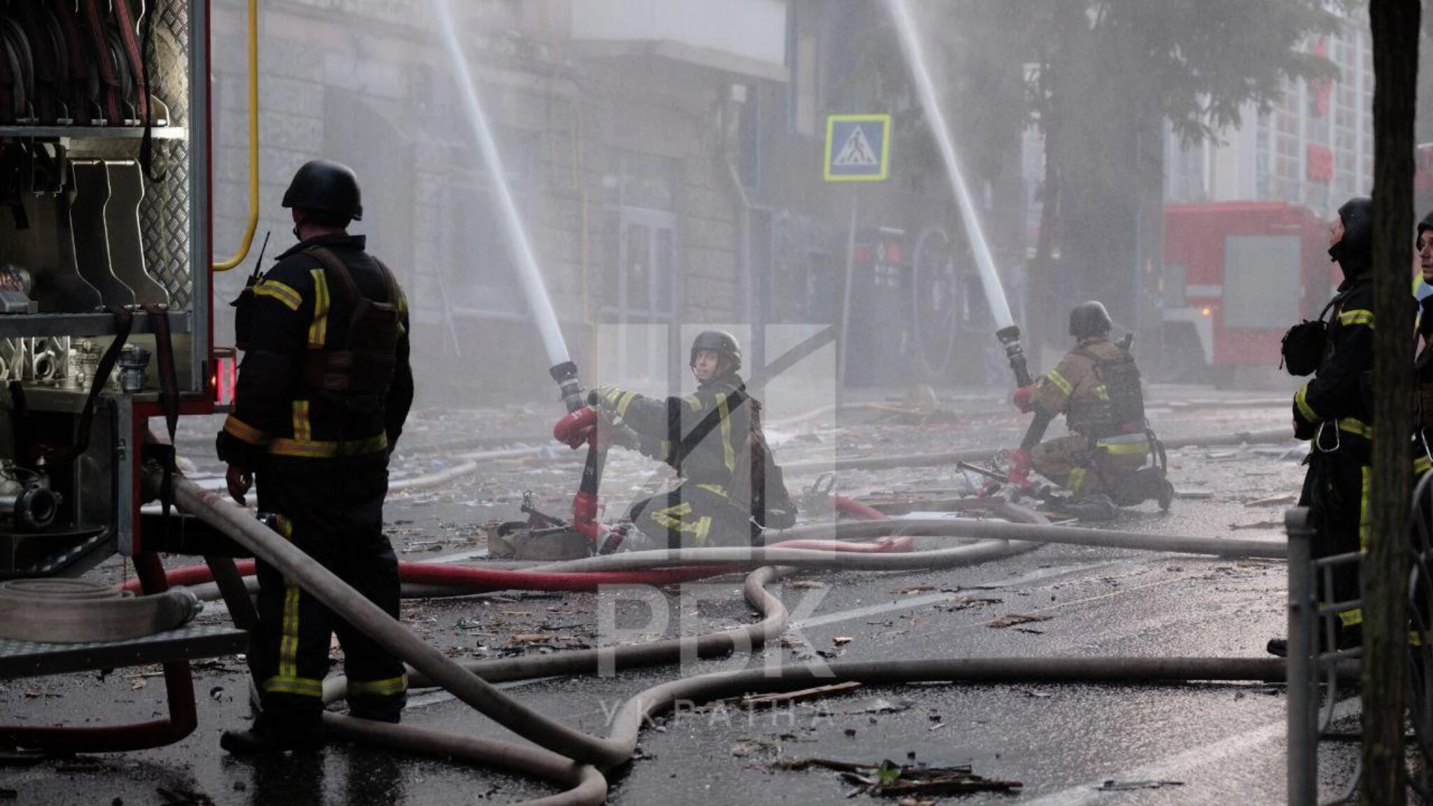 Massiccio attacco con droni nella notte su Kiev, morti. Rubio incontra Lavrov