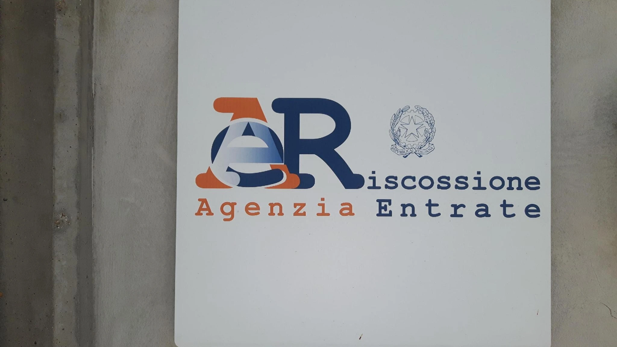 Nuova campagna di phishing a tema criptovalute riguardante false fatture elettroniche