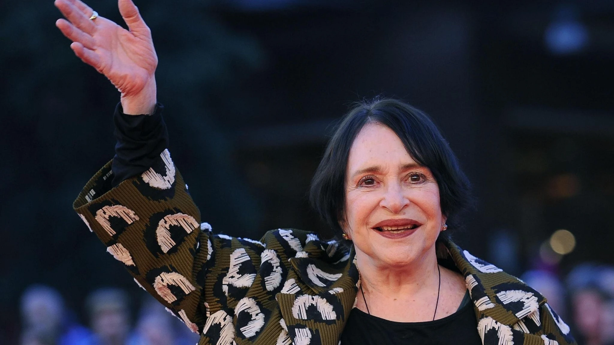 L'addio a Adriana Asti, alla Chiesa degli Artisti in tanti per salutare l'attrice