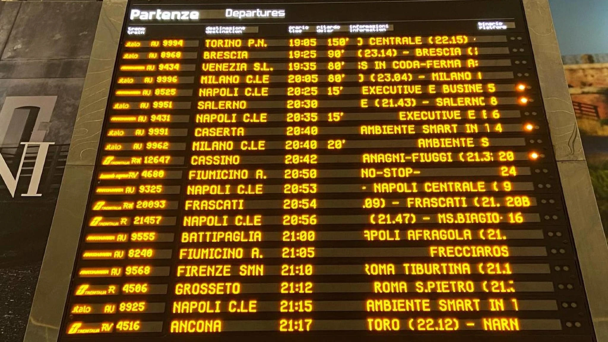 Guasto sulla linea dell'Alta velocità Roma-Napoli. Alla stazione Termini ritardi fino a 90 minuti