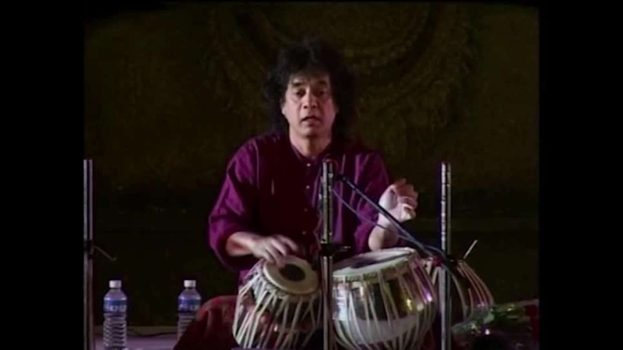 È morto a 73 anni il maestro indiano della tabla Zakir Hussain