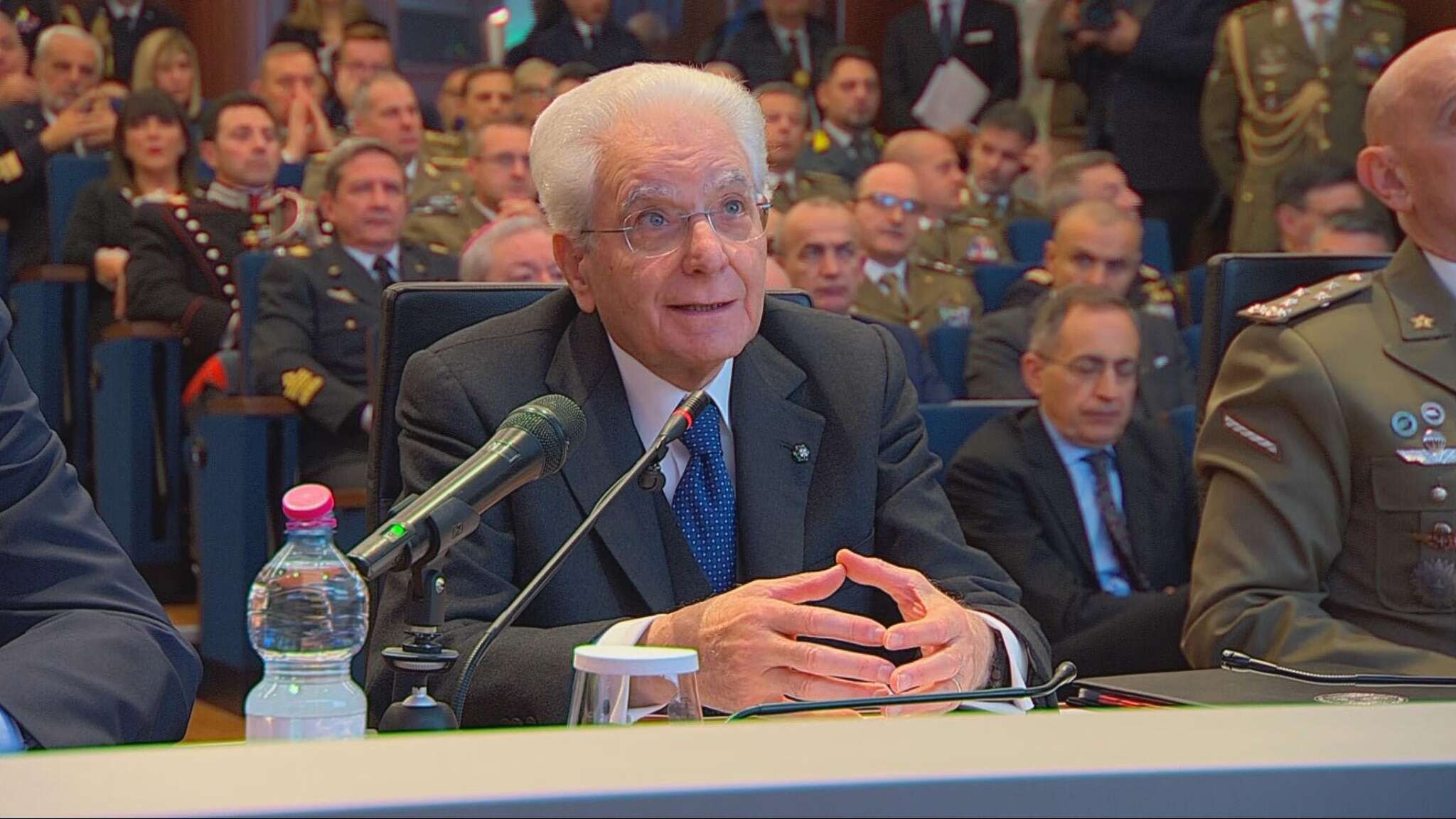 Mattarella ai contingenti militari: 