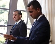 Di Maio a colloquio con omologo cinese Wang Yi: 