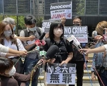Anniversario Tienanmen: arrestata a Hong Kong famosa leader pro-democrazia Chow Hang Tung