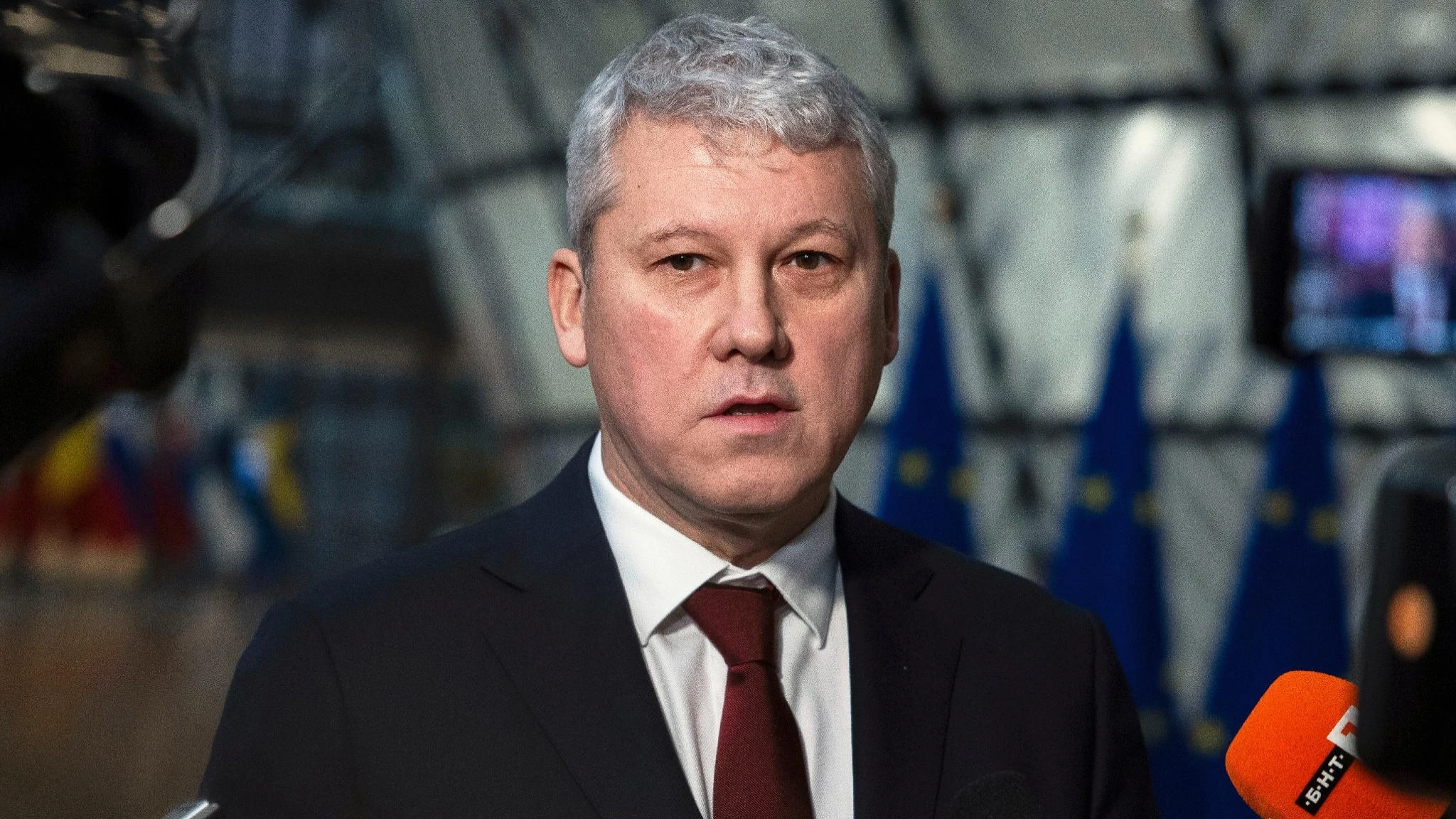 Romania, si è dimesso il premier: l'interim al ministro degli Interni