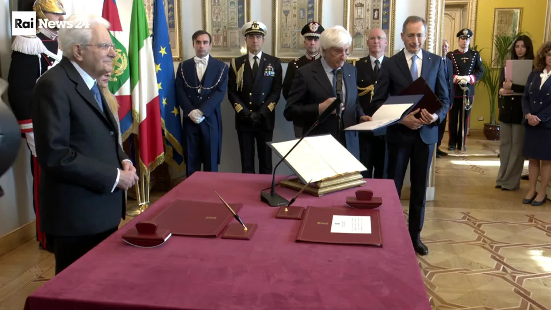 Il giuramento di Gianmarco Mazzi, ministro del Turismo: 