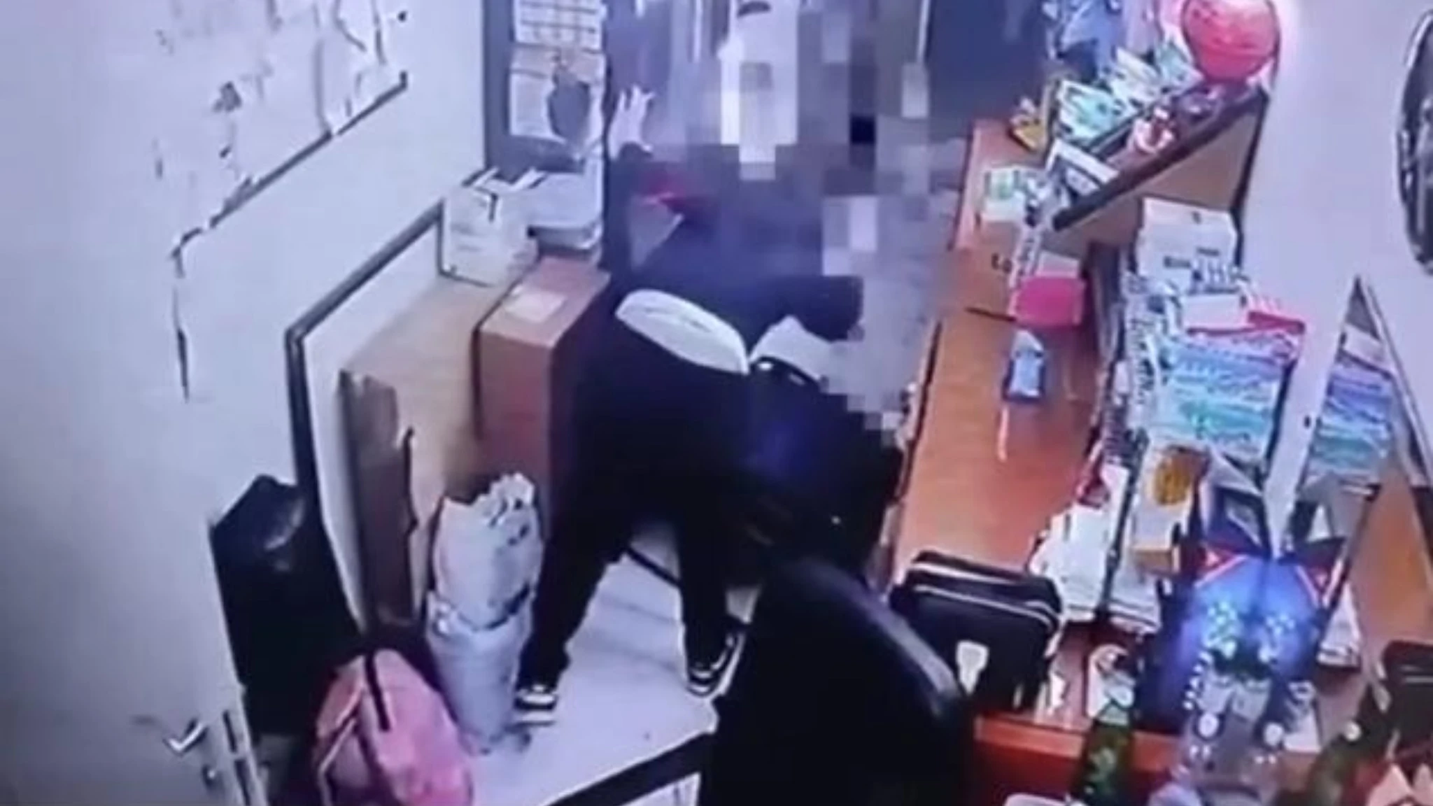 Catania, calci e pugni alla moglie malata. Arrestato l'uomo per lesioni personali gravi