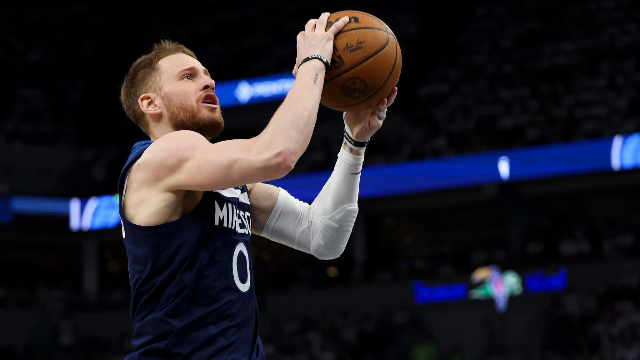 Basket, DiVincenzo: il cdm propone la cittadinanza italiana per il cestista dell’Nba