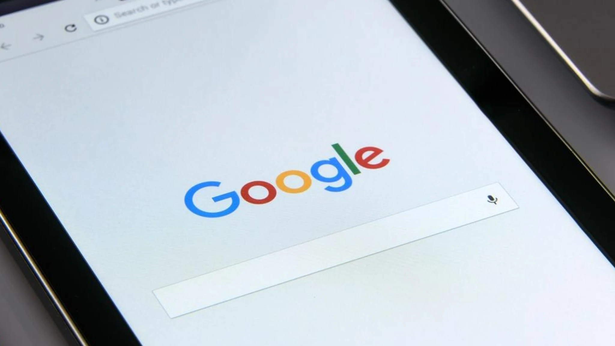 Google chiude i domini locali: addio a 'google.it'. La url unica per la ricerca sarà ‘google.com’