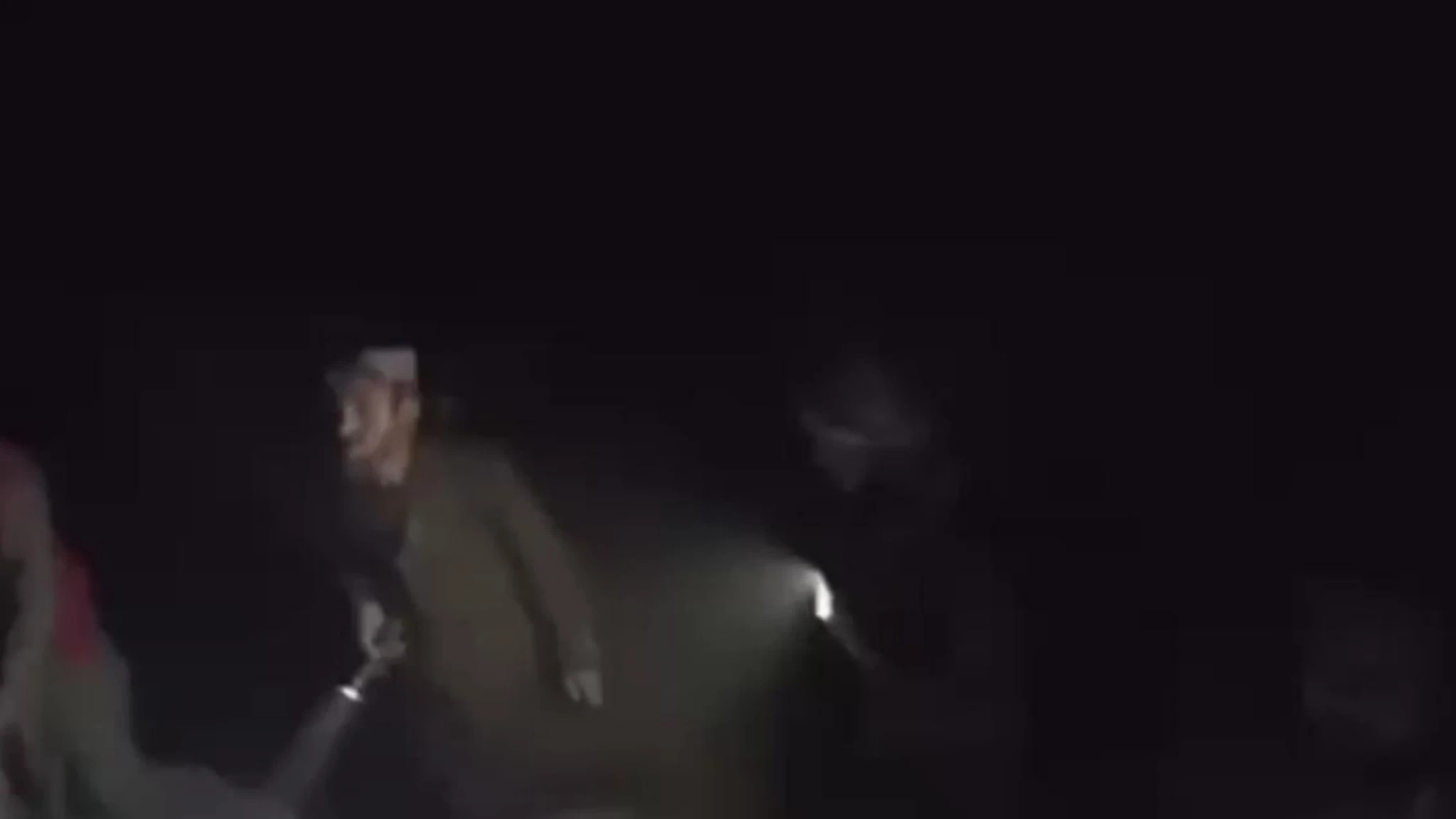 Terremoto in Afghanistan, i soccorritori estraggono i primi corpi dalle macerie