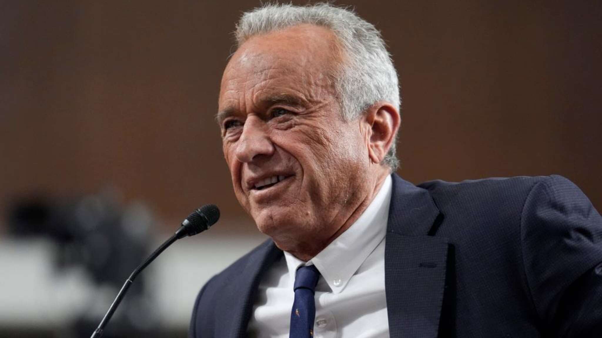 La rivincita dei no-vax, Robert Kennedy Jr a capo della Sanità americana