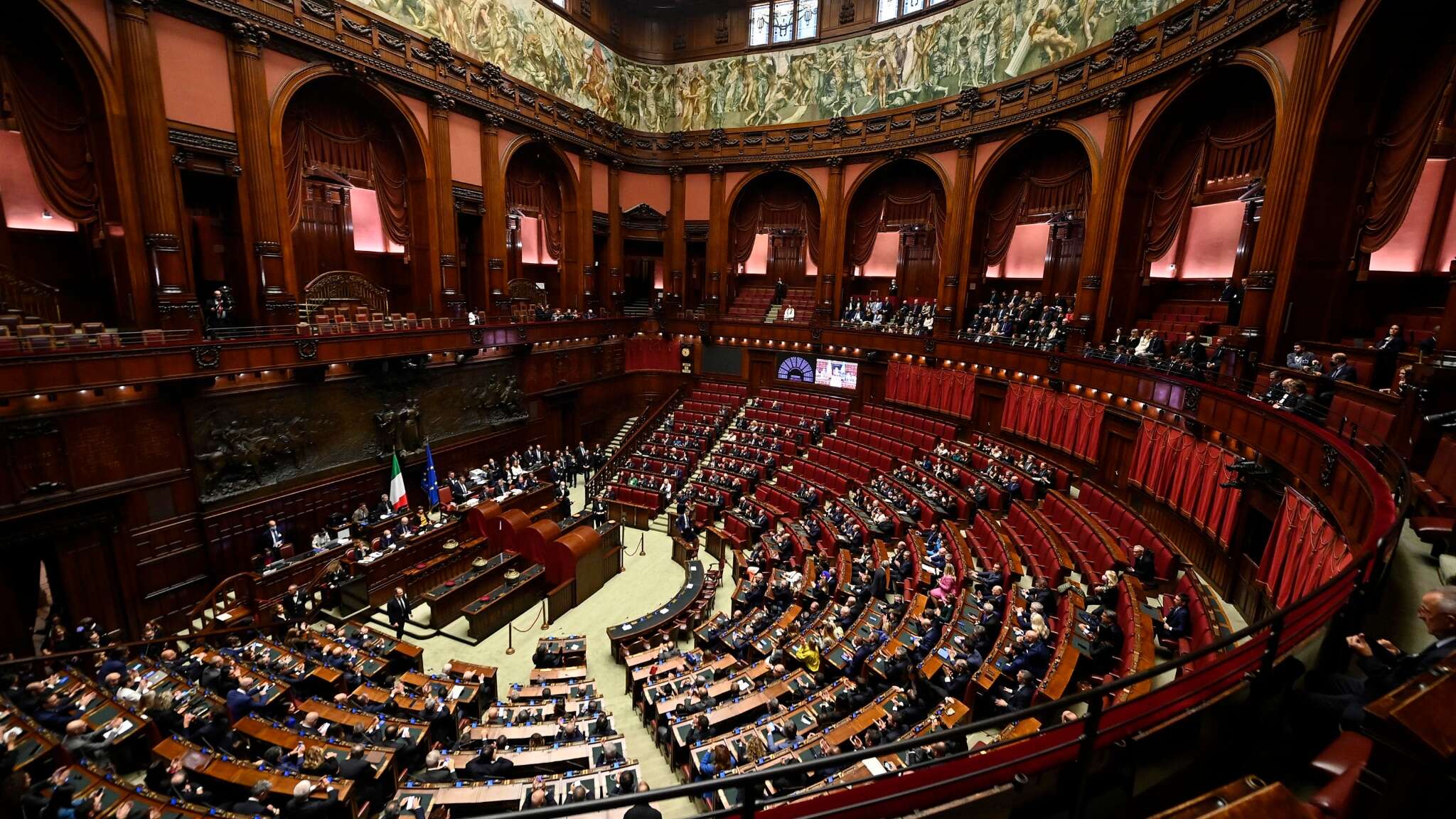 La legge di Bilancio alla Camera per la discussione. Voto finale potrebbe slittare a sabato mattina