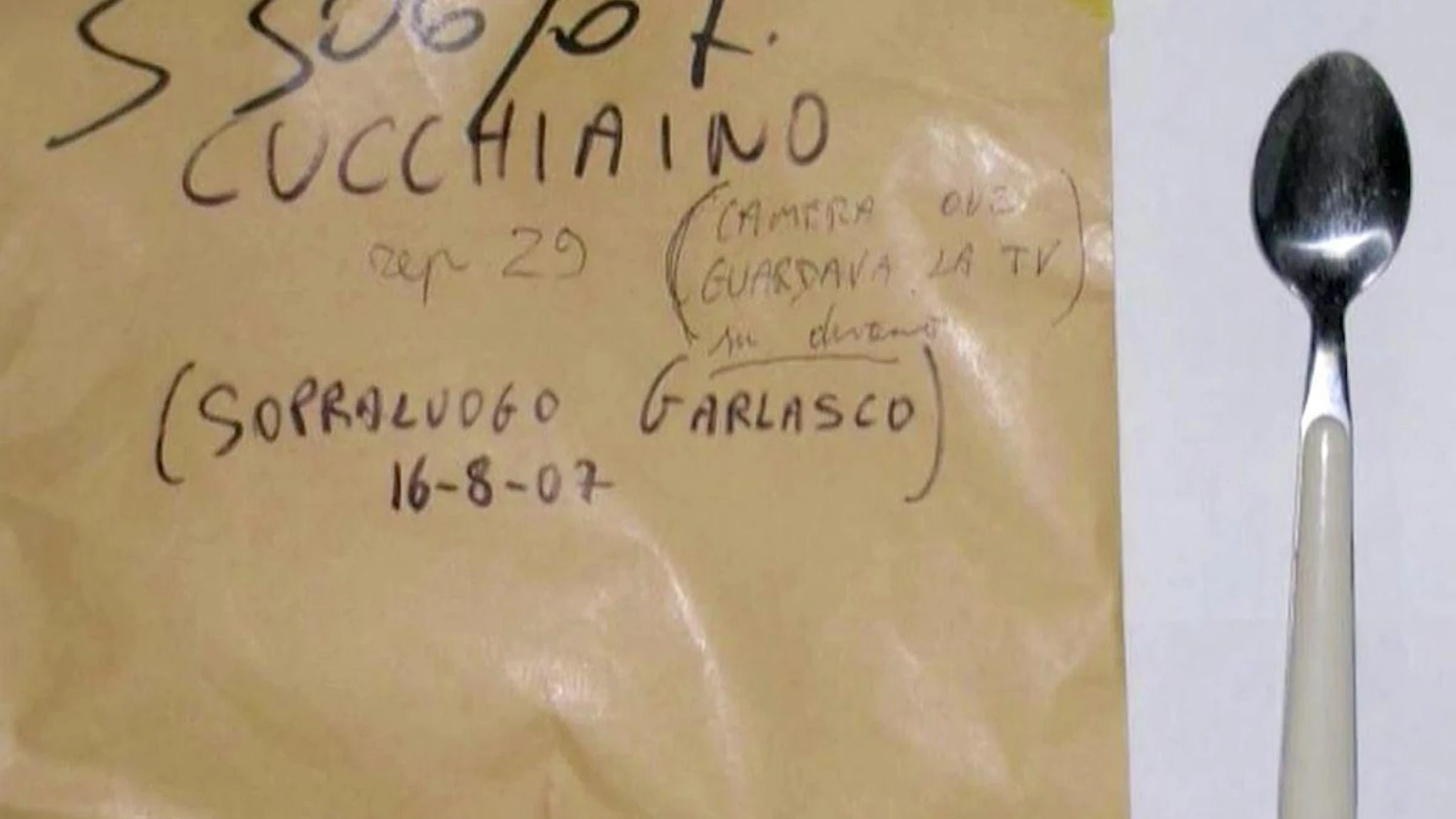 Delitto Garlasco, niente sangue sulle impronte. Anche dalla spazzatura 