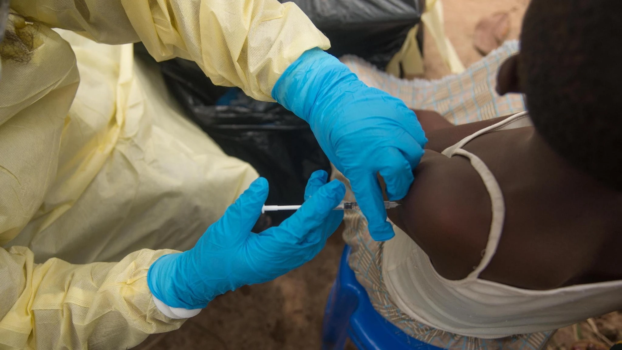 Ebola, rientrati in Italia gli esperti dello Spallanzani impegnati nella missione in Congo