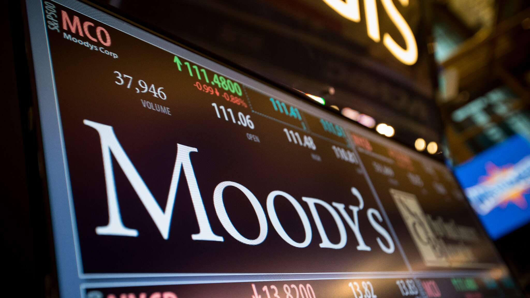 Moody's: rating Italia resta a Baa3, ma outlook alzato da 